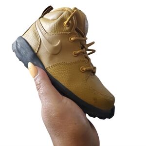 Nike Tan Durable Leather Boots